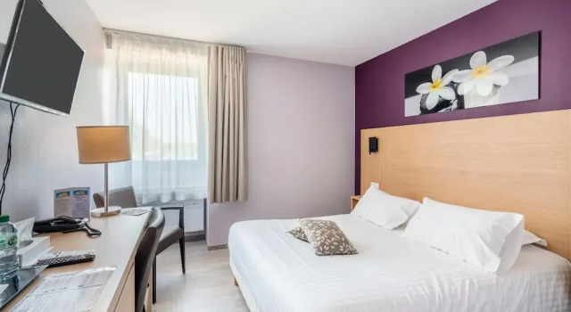 Номер Comfort CitHotel LA PYRAMIDE