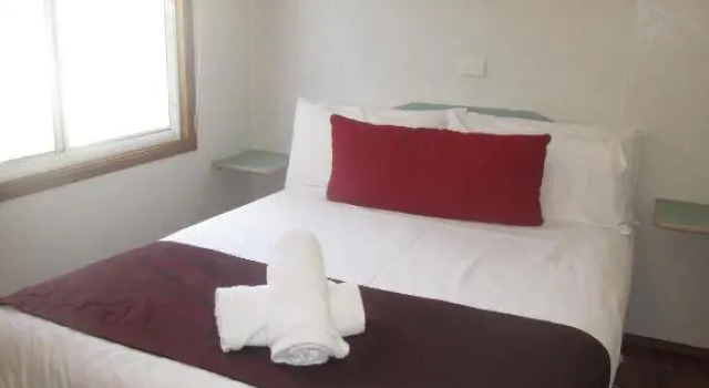 Номер Deluxe с балконом и с красивым видом из окна McLean Beach Holiday Park