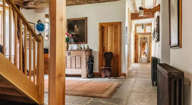 Lavish Tudor Estate Gardens - Sleeps 25, Boek Villa Hotels in Norfolk met parkeren, Parkeren