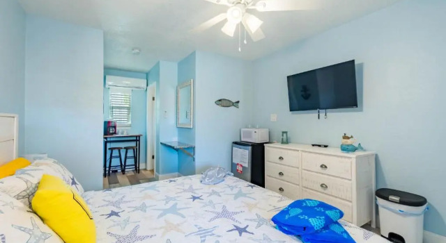 Студия Upham Beach Inn