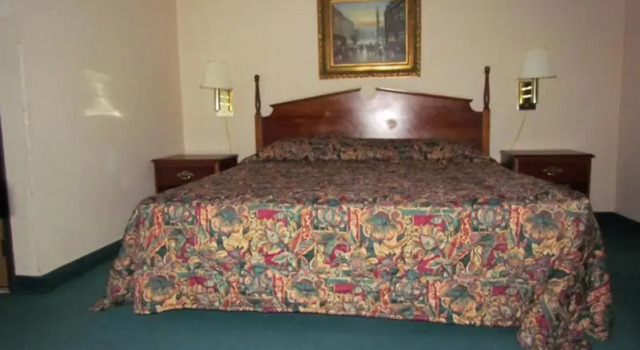 Номер Standard Western Inn & Suites Hampton