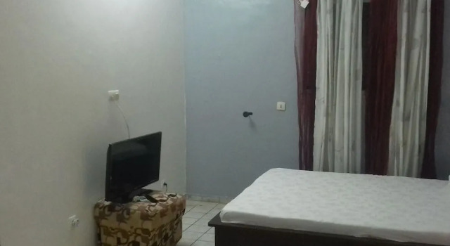 Couba Club, Boek Hotel Douala Wouri