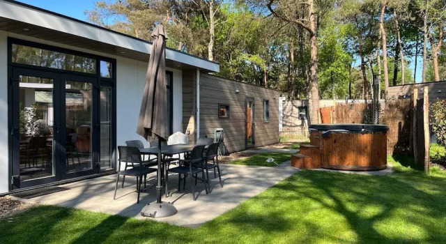 Шале Wellness Lodge Hottub