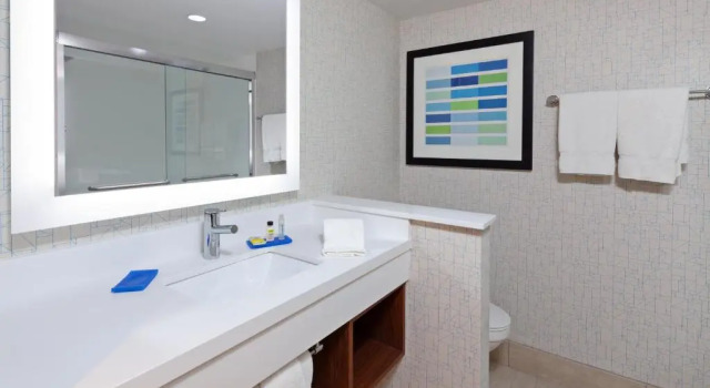 Номер Standard с видом на гавань Holiday Inn Express Hotel & Suites Ventura Harbor by IHG