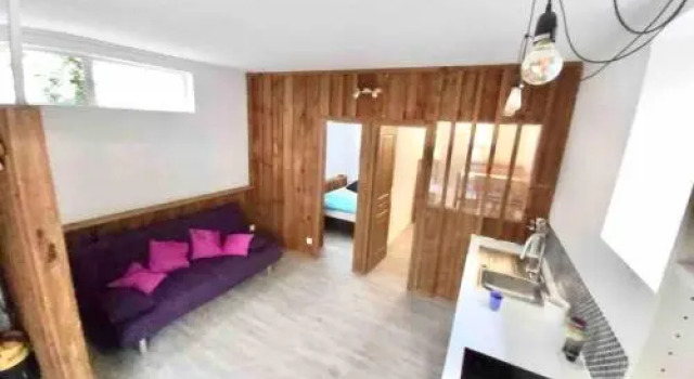 appt 2 chambres calme,clim, plage et gare proche pkg