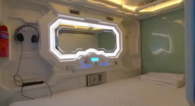 Standard masculin capsule Tab Hotel Capsule Compact Bandung