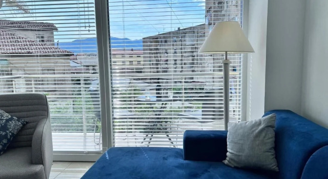 Апартаменты с 2 комнатами с балконом и с видом на город White Luxury Apartment