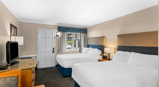 Четырёхместный номер Standard Best Western University Lodge