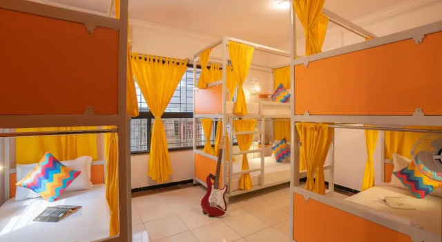 Кровать в общем номере (мужской номер) goSTOPS Bengaluru, Gandhi Nagar Majestic - Private Rooms & Dorms