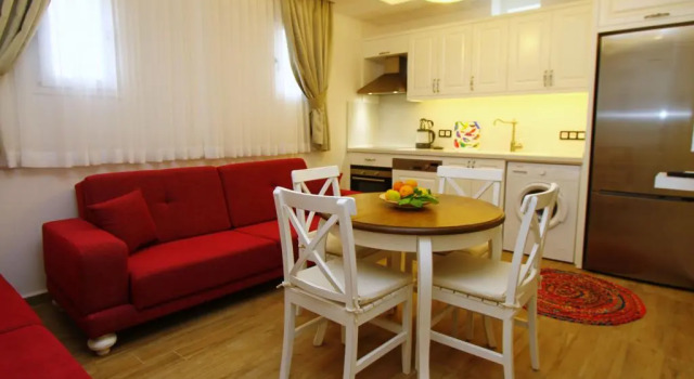 Cesme Kale Tas Apart