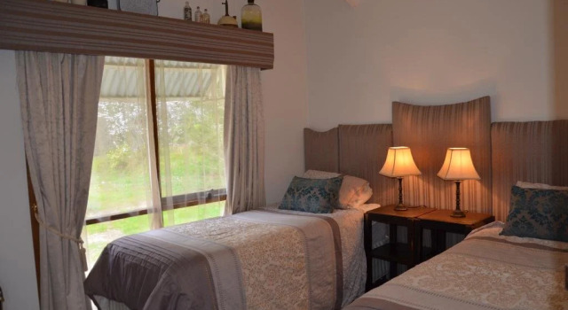 Woodend Cottage, Book Vacation Home  