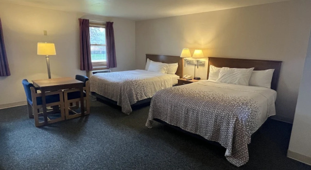 Трёхместный семейный номер Standard Bay Motel