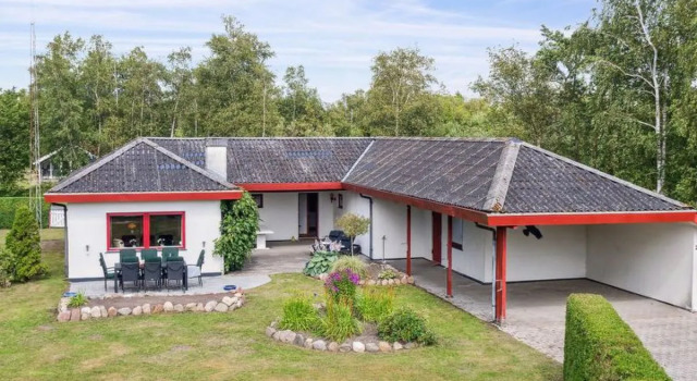"Hakon" - 550m from the sea in Lolland, Falster and Mon, Rezervovat Hotel Hotely v Gedser s parkováním, Parkování