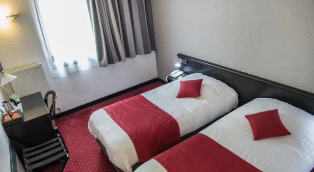Двухместный номер Superior Logis Hôtel Murtel