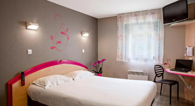 Двухместный номер Economy B&B HOTEL Aurillac Le Lioran