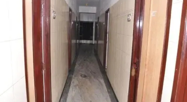 Abirami Inn, Забронировать Отель Отели штата Тамилнада с парковкой, Парковка