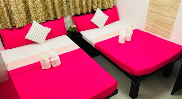 Двухместный люкс Deluxe C U Again Hostel