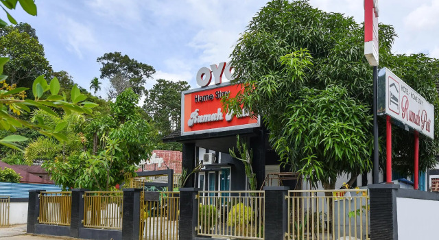OYO 1074 Homestay Rumah Puti, Book Hotel Hotels in Sumatra with Breakfast, Breakfasts