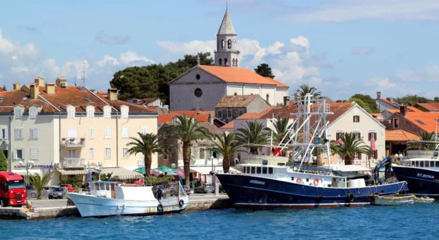 Apartments with a parking space Biograd na Moru, Biograd - 18928, Забронировать Апартаменты/квартира Отели Биоград-на-Мору с парковкой, рядом с Частный Пляж «Кемп Сенди», Парковка