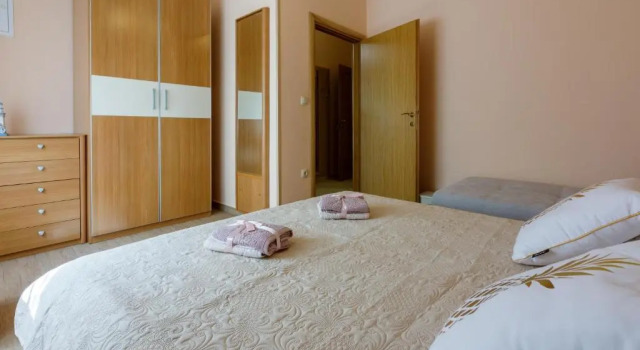 Апартаменты Amfora Apartments