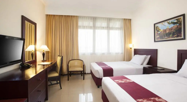 Номер Executive MMUGM Hotel