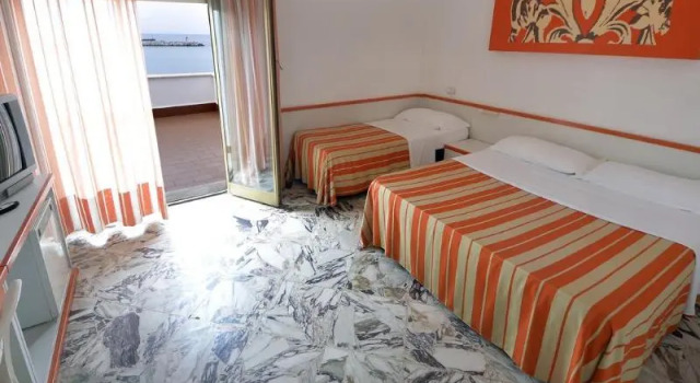 Номер Standard с балконом Palm Beach Hotel