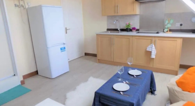Студия Standard Warwick Home Lisca House