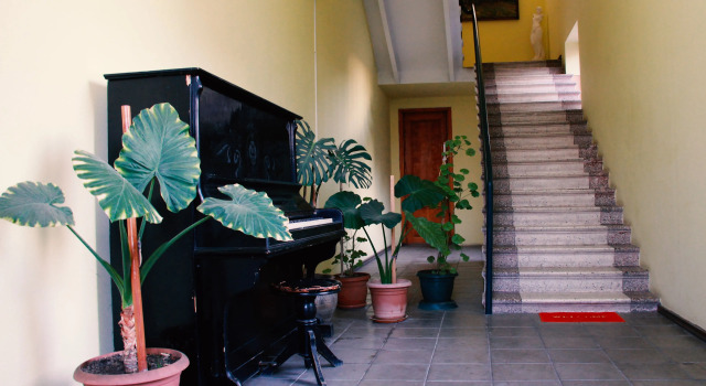 Tirifiholiday, Prenota Hotel Sulkhan-Saba Kutaisi