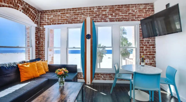 Люкс c 1 комнатой oceanfront Venice Breeze Suites