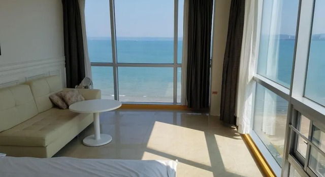 Люкс Pohang Valentine Hotel