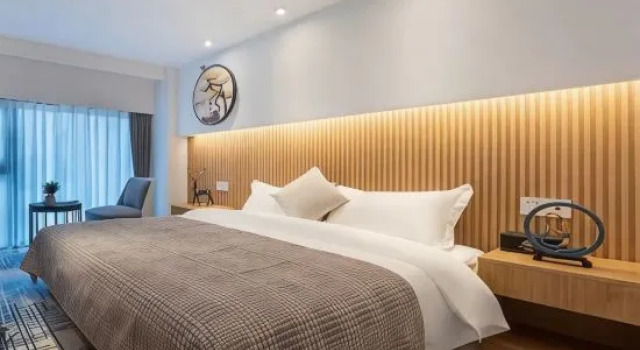 Люкс Grand Mias Hotel (Space City Center Plaza)