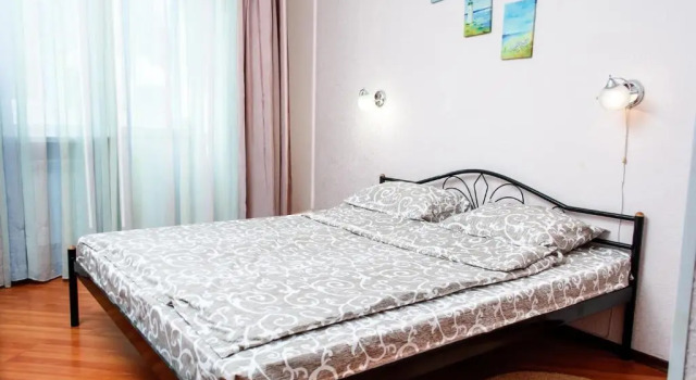 Апартаменты c 1 комнатой Royal Apartment On Bazhanova 11 A