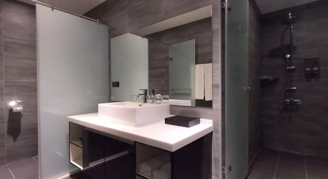 Четырёхместный номер Deluxe с балконом Royal Rose Hotel Shuangcheng Hall