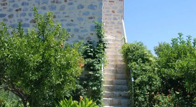 Agroktima Boukouvala, Book Hotel Pyrgou Dirou Lakonia