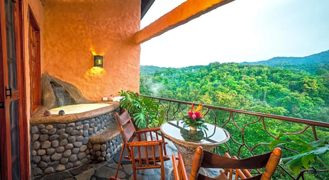 Четырёхместный номер Deluxe Peace Lodge