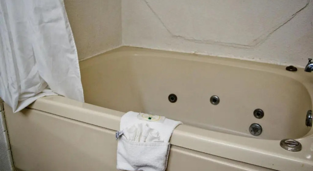 Двухместный люкс Quality Inn Alexis Rd