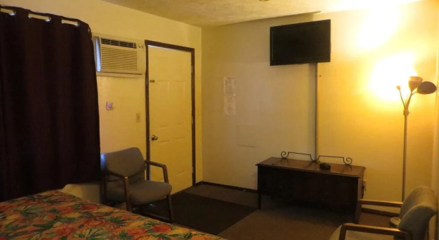 Burkewood Inn, Réserver Hôtel Lansing Michigan