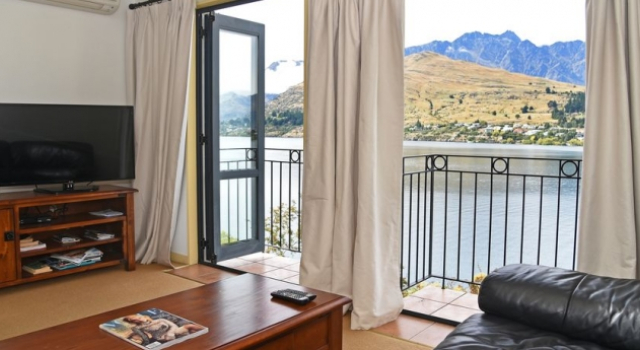 Frankton Road Townhouse, Забронировать Отель Куинстаун 
