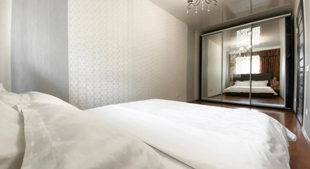 Spacious 1-bedroom near Most City Center, Book Hotel Dnepropetrovsk Dnipropetrovsk Region