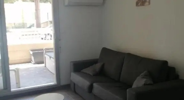 Studio climatisé avec wifi au calme sur le port, Забронировать Апартаменты/квартира Апартаменты Var coast, Апартаменты/квартира