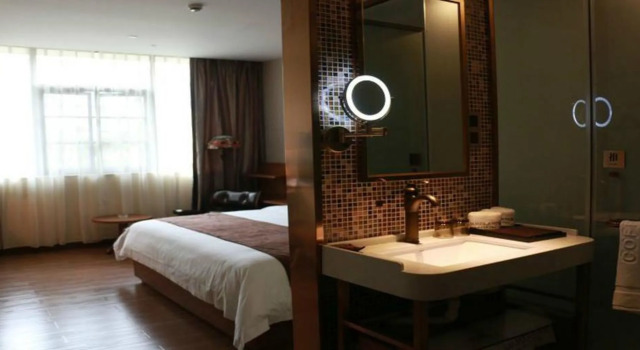 Люкс ELITE James Joyce Coffetel Hotel Guangzhou Railway Station Sanyuanli Metro Station Branch