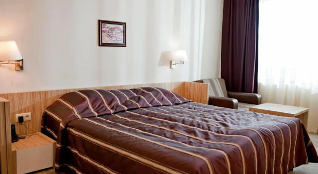 Семейный люкс с балконом и с видом на море Arkutino Family Resort