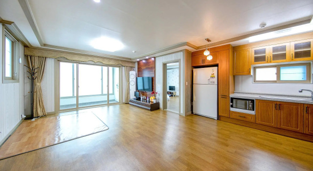 Samcheok Eoulim Pension, Boek Hotel Hotels in Gangwon-Do met parkeren, Parkeren
