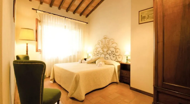 Agriturismo Poggio di Montepescoli - Il Ciliegio, Book Vacation Home Hotels in Pelago with a Pool, Swimming Pool
