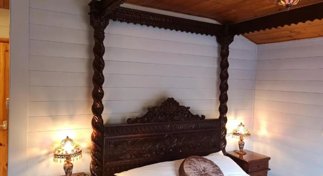 Magpie 2 Hot Tub HuntersMoon-Warminster-Longleat-Wiltshire, Забронировать Отель Уорминстер Уилтшир