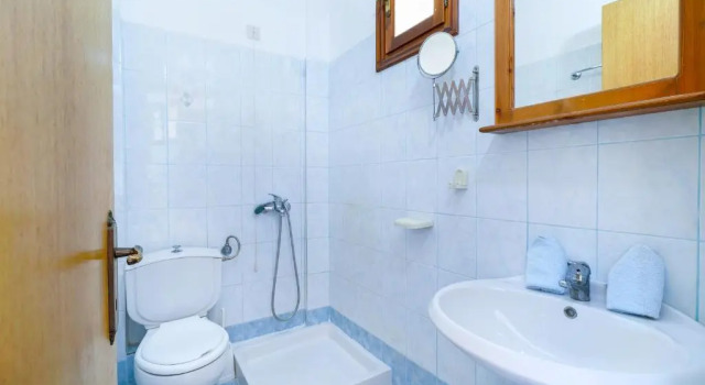Апартаменты Hotel Emerald and Suites