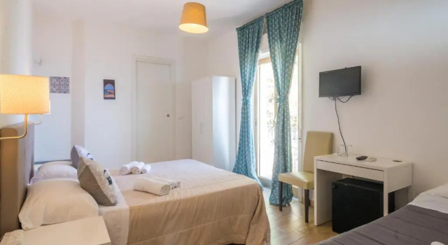 Трёхместный номер Superior с видом на море Hotel Elios