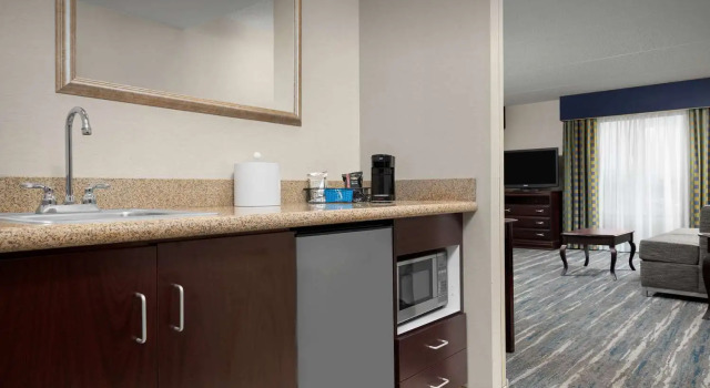 Двухместный люкс Hampton Inn Syracuse Clay