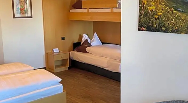 Четырёхместный номер Standard с видом на горы Hotel Condor