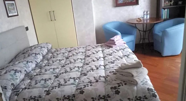 B&B Borgo dei Fiori, Забронировать Отель «постель и завтрак» Отели в центре Роццано, в центре